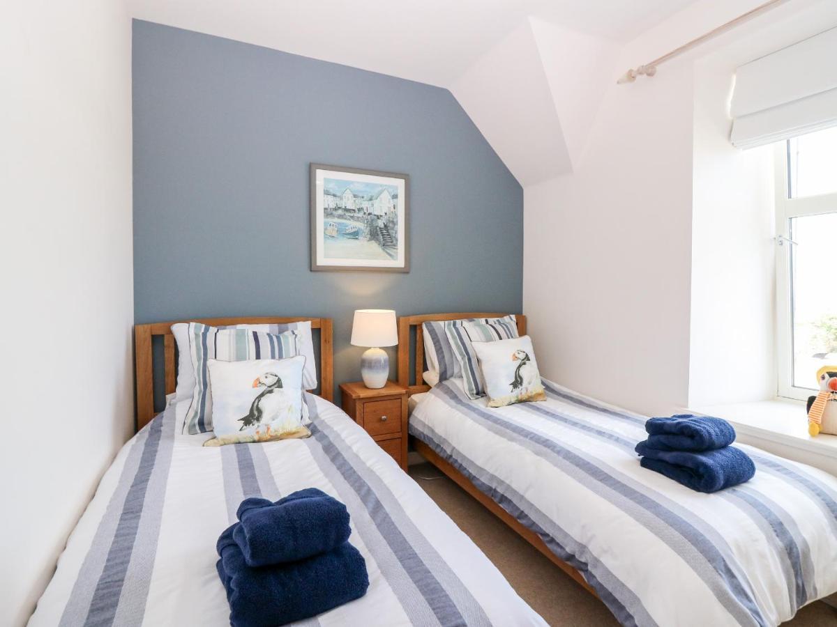 Tammie Norrie Cottage Банфф Екстер'єр фото